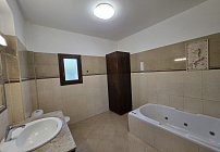 Villa, 6 bedrooms — 43
