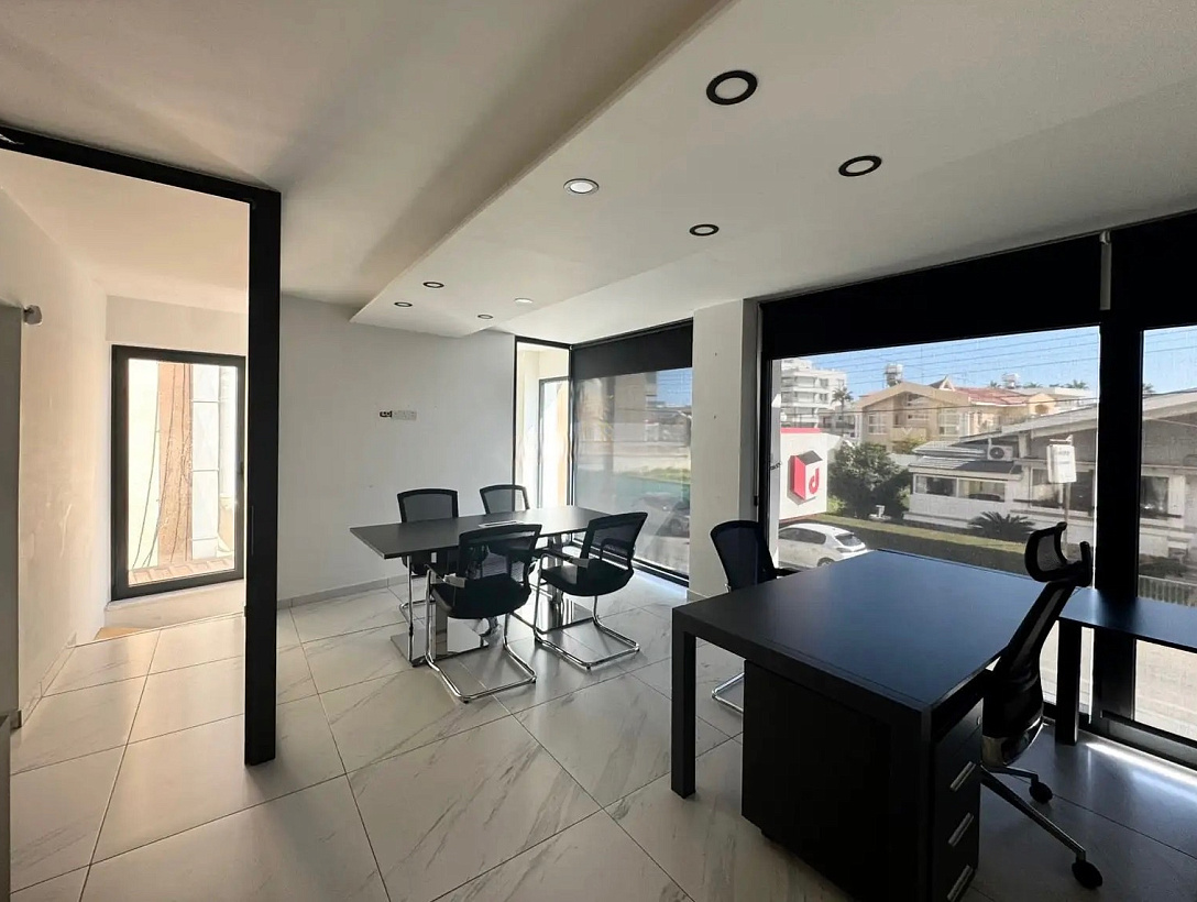 Офис в Ларнаке