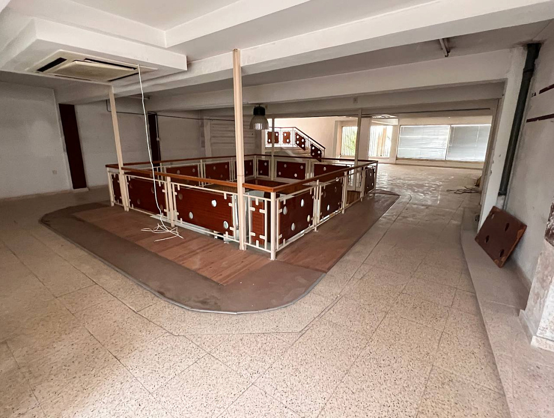 Новое коммерческое здание в Пафосе