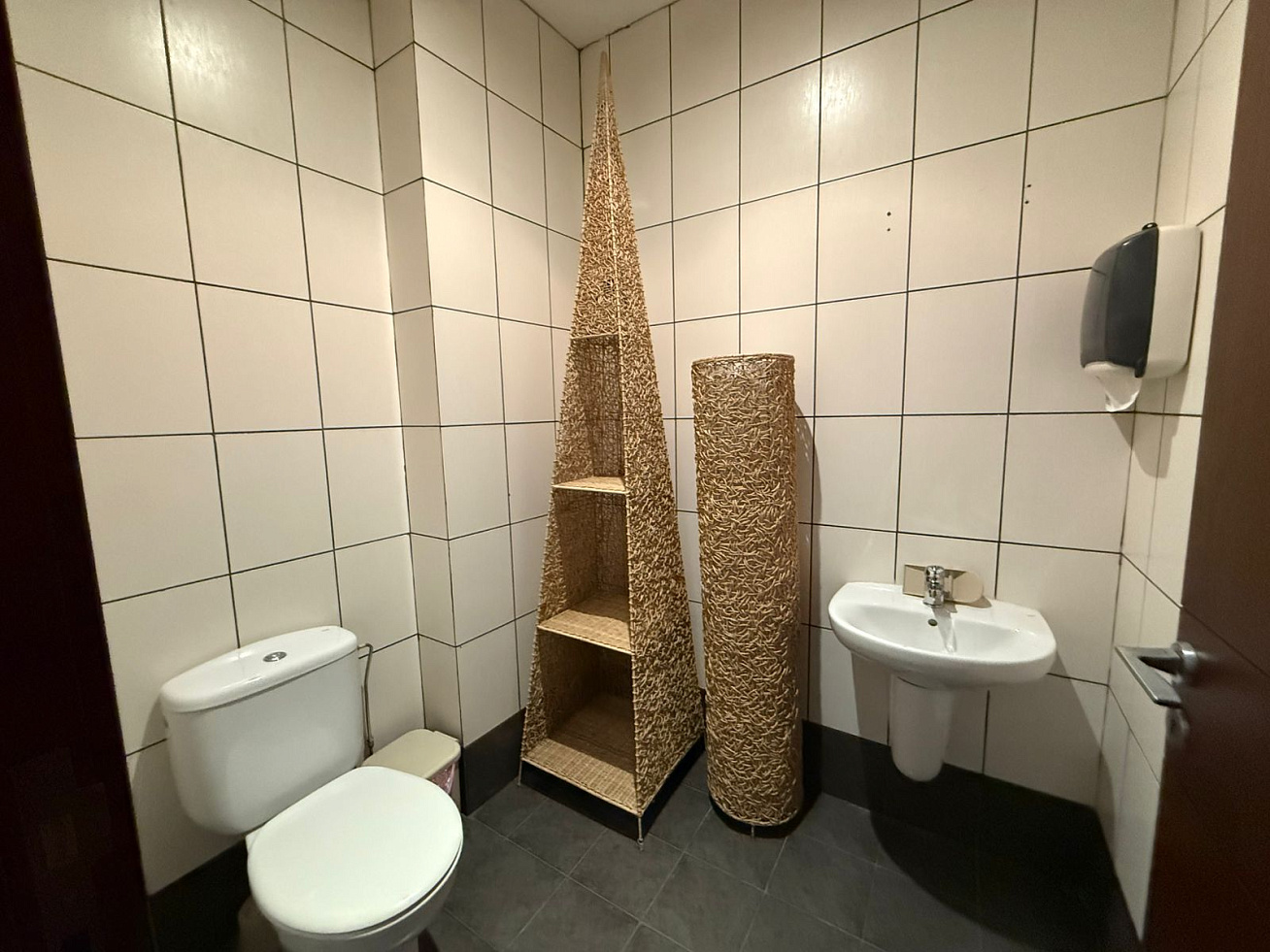 Photo 19