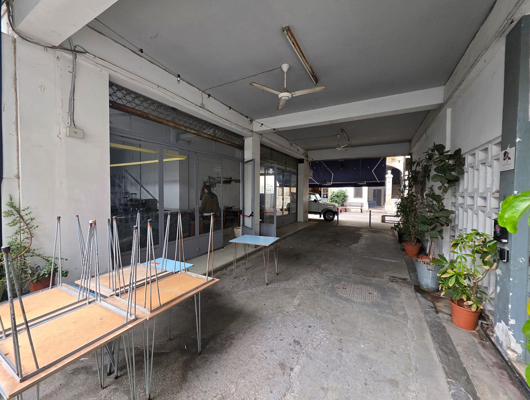 Бар / кофейня / снек-бар в самом центре старого города в Лимассоле