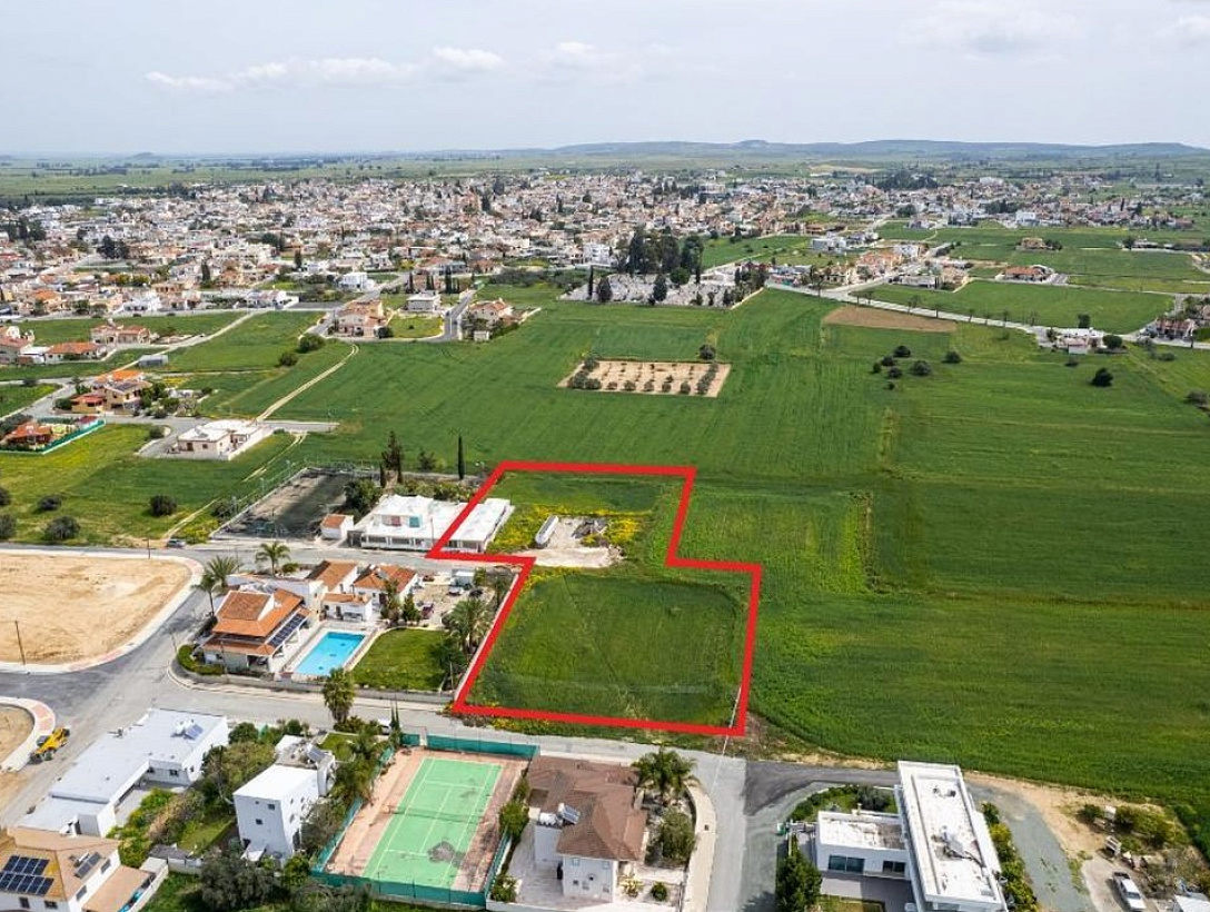 Land in Larnaca