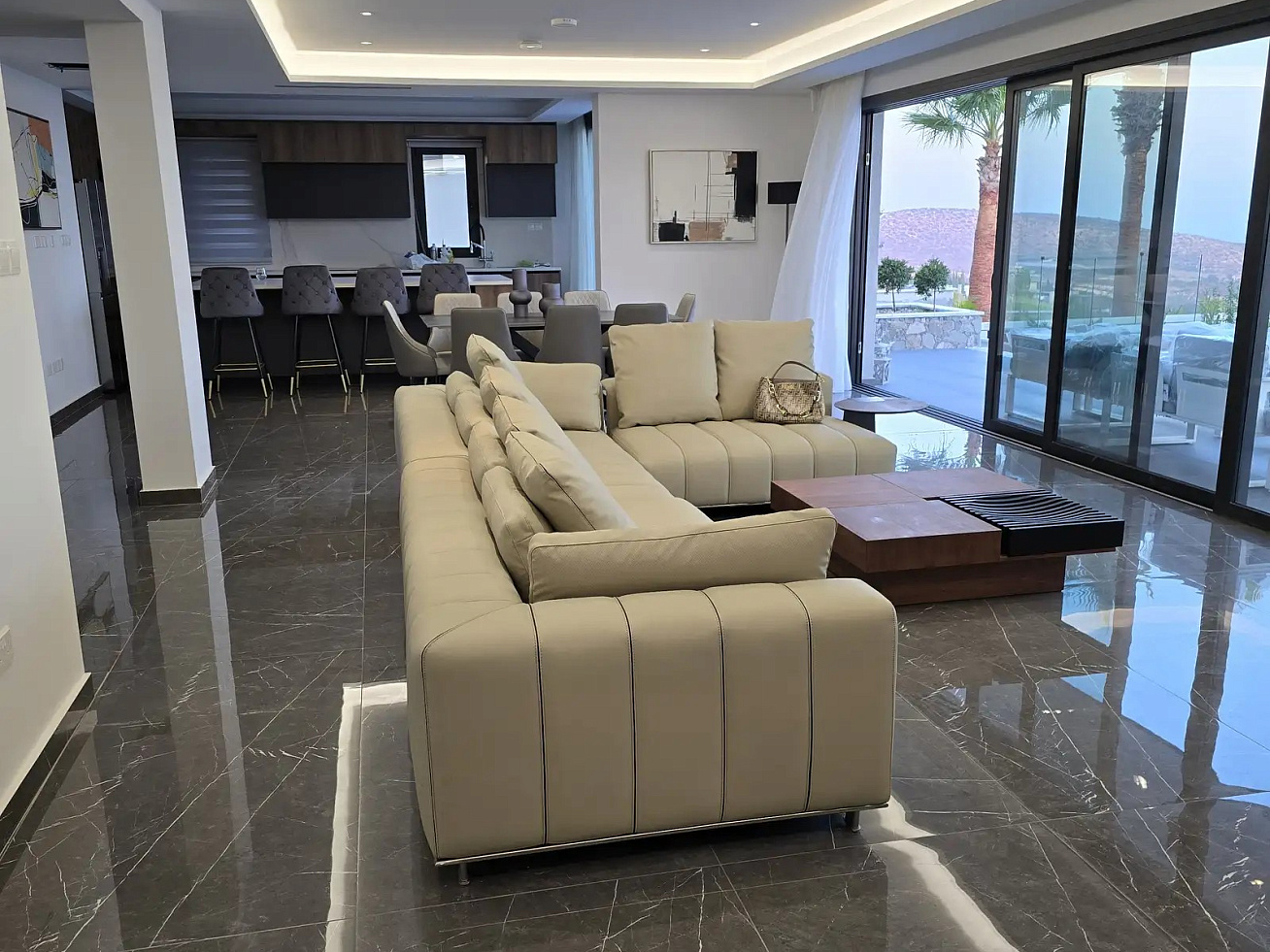 Villa, 6 bedrooms — 6