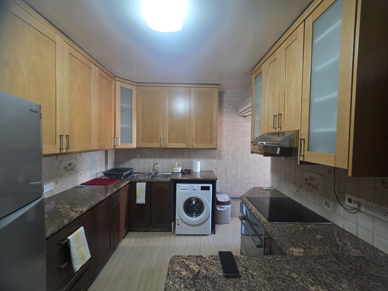 Photo 12