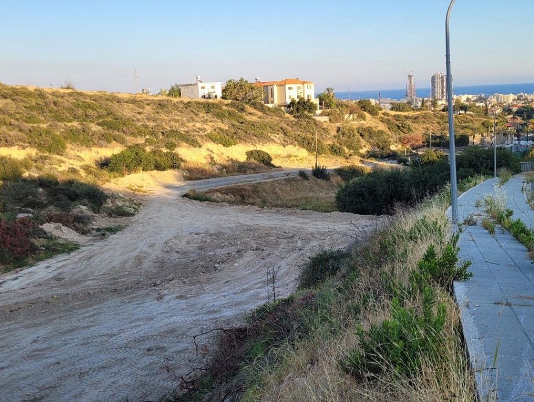 Land in Limassol