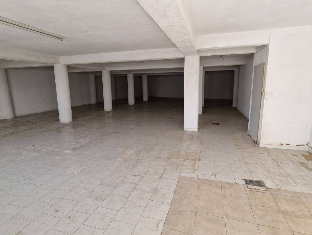 Коммерческое здание в Ларнаке