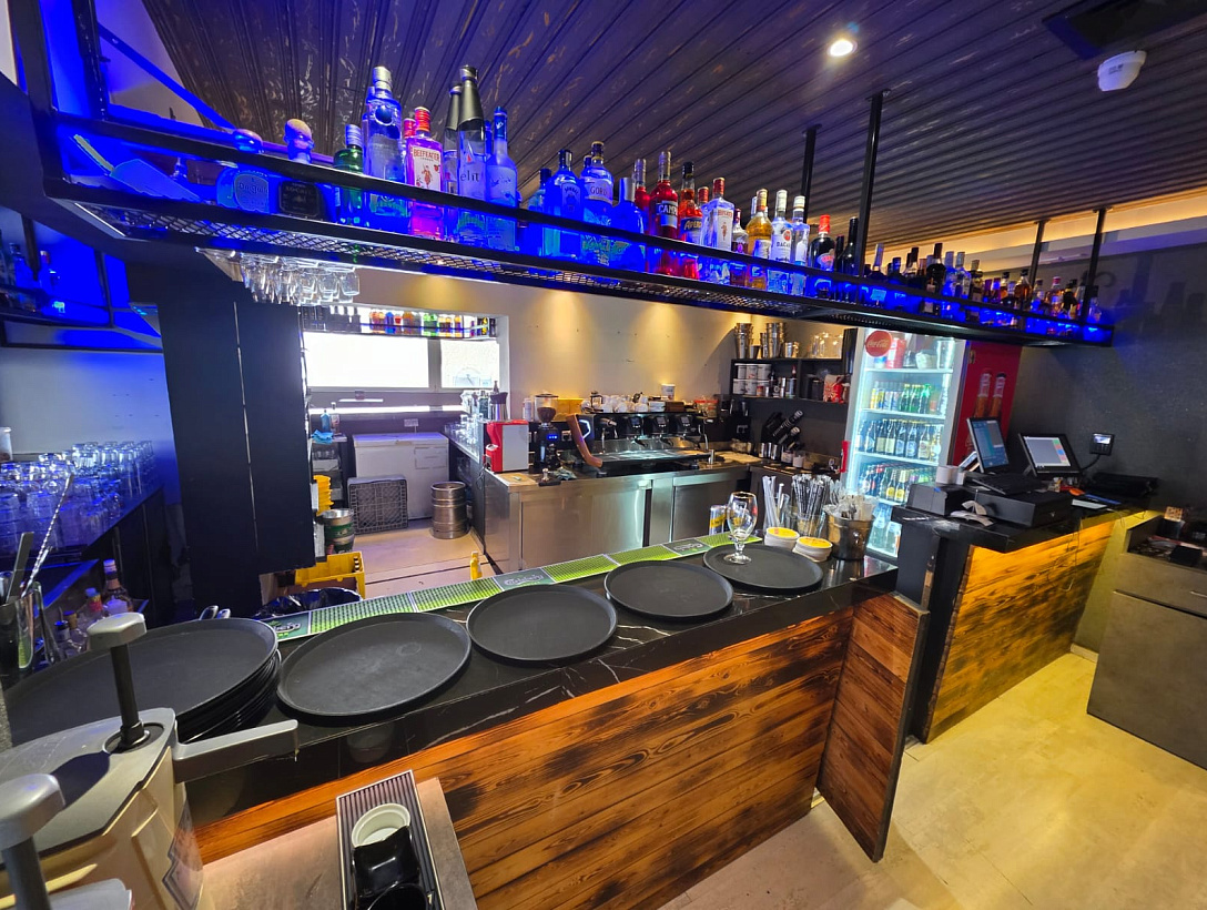 Действующий ресторан и бар на продажу в Никосии