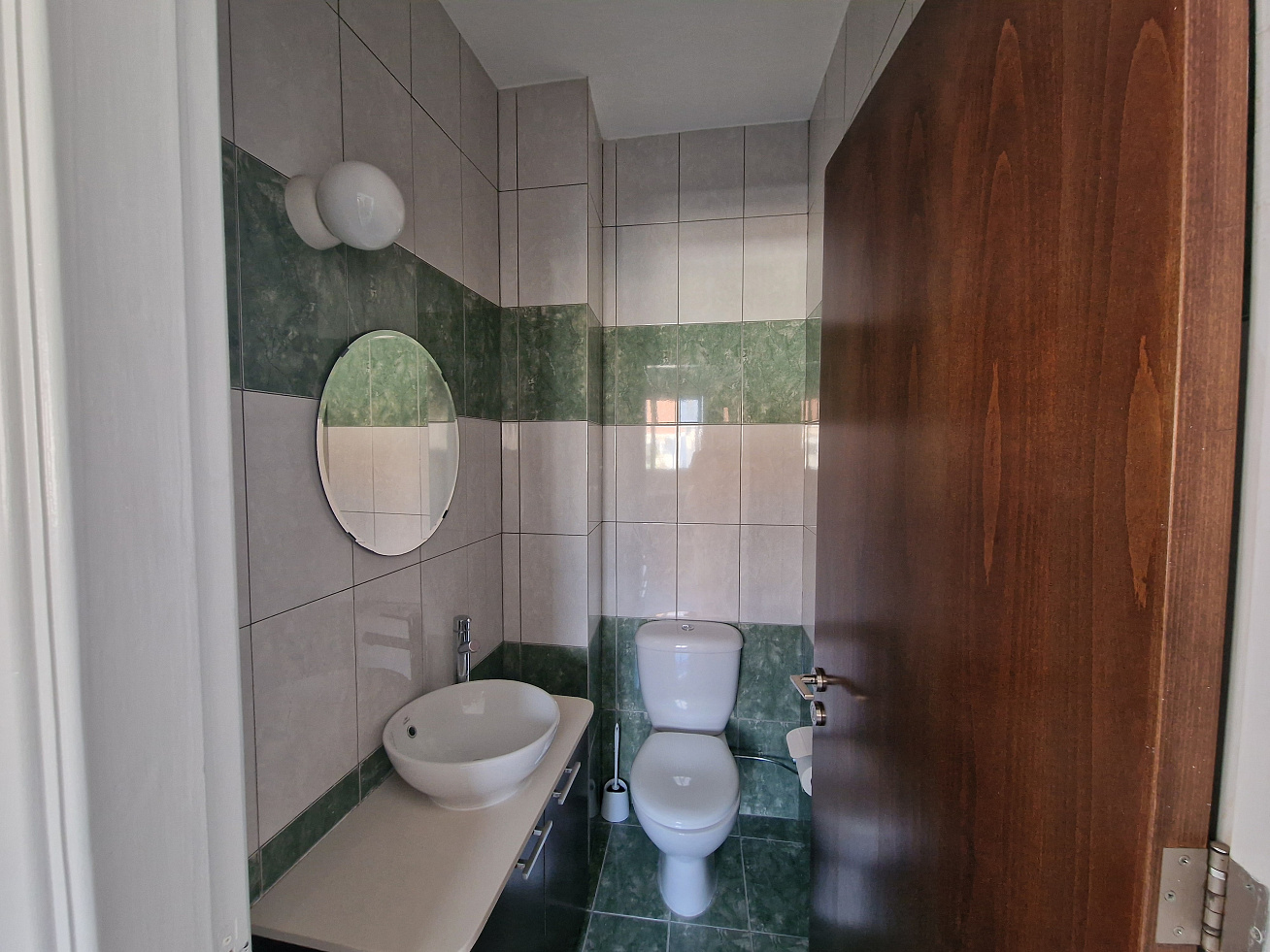 Photo 9