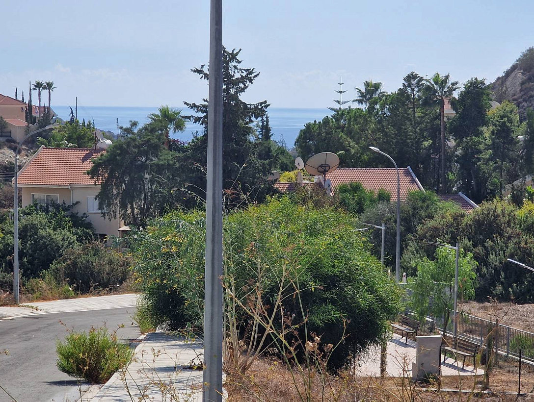 Land in Limassol