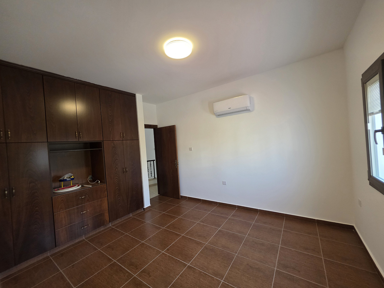 Villa, 6 bedrooms — 7
