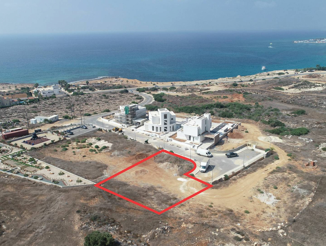 Land in Famagusta