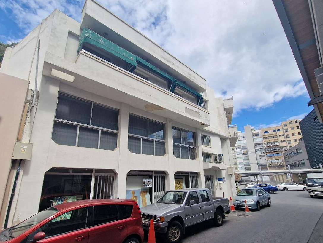 Коммерческое здание в Лимассоле