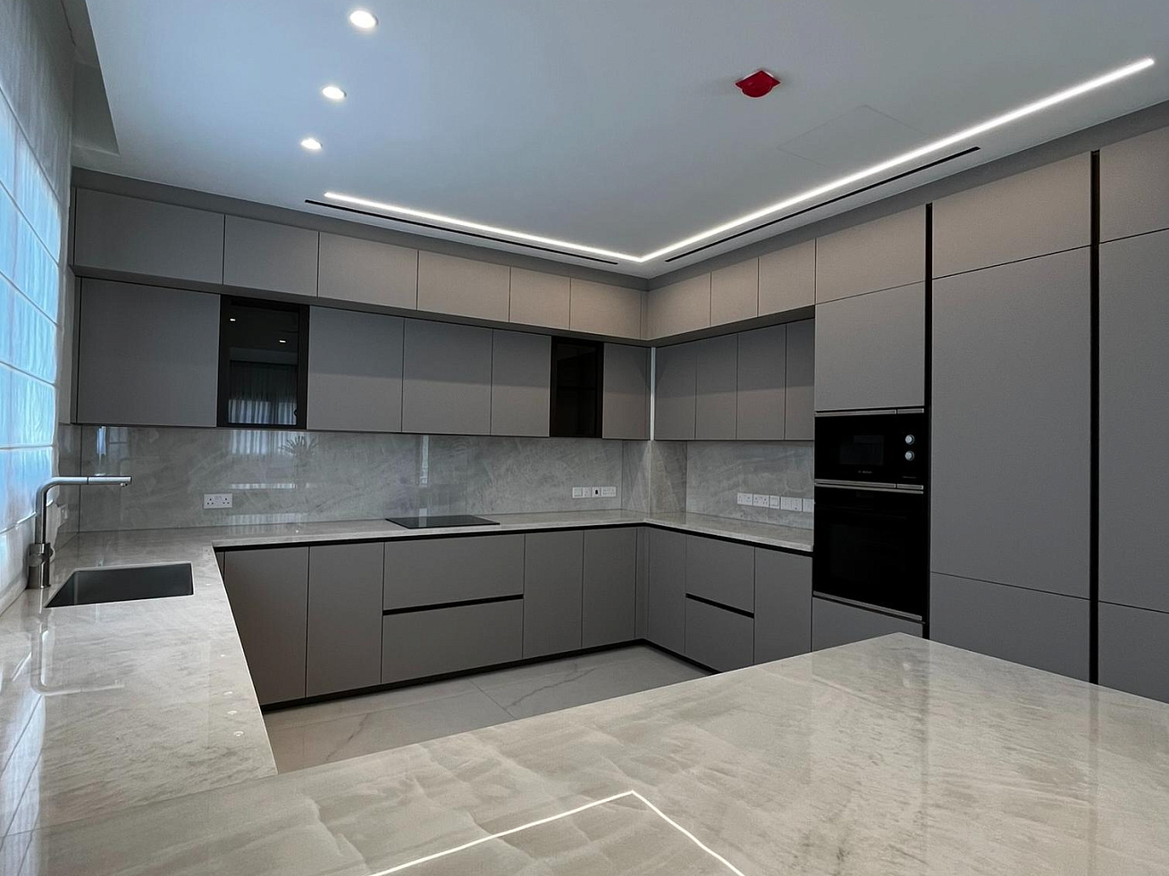 Villa, 6 bedrooms — 7