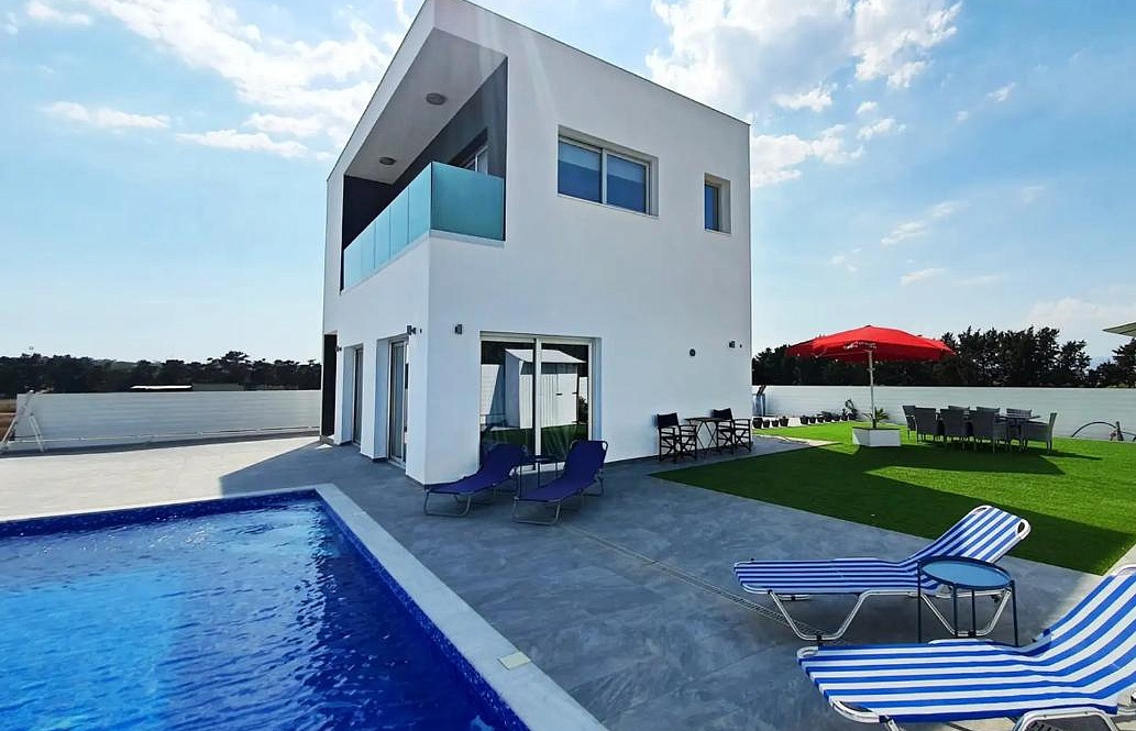 4-bedroom villa in Akrotiri, Limassol