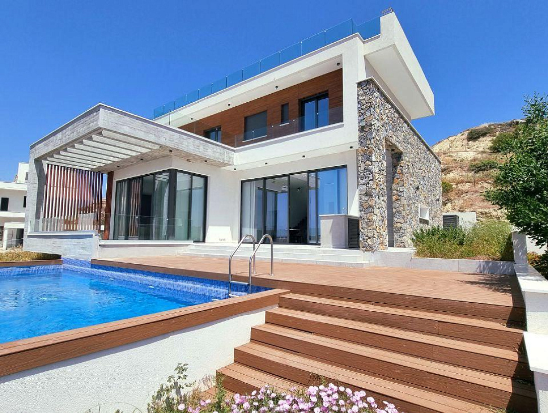 New villa in Limassol