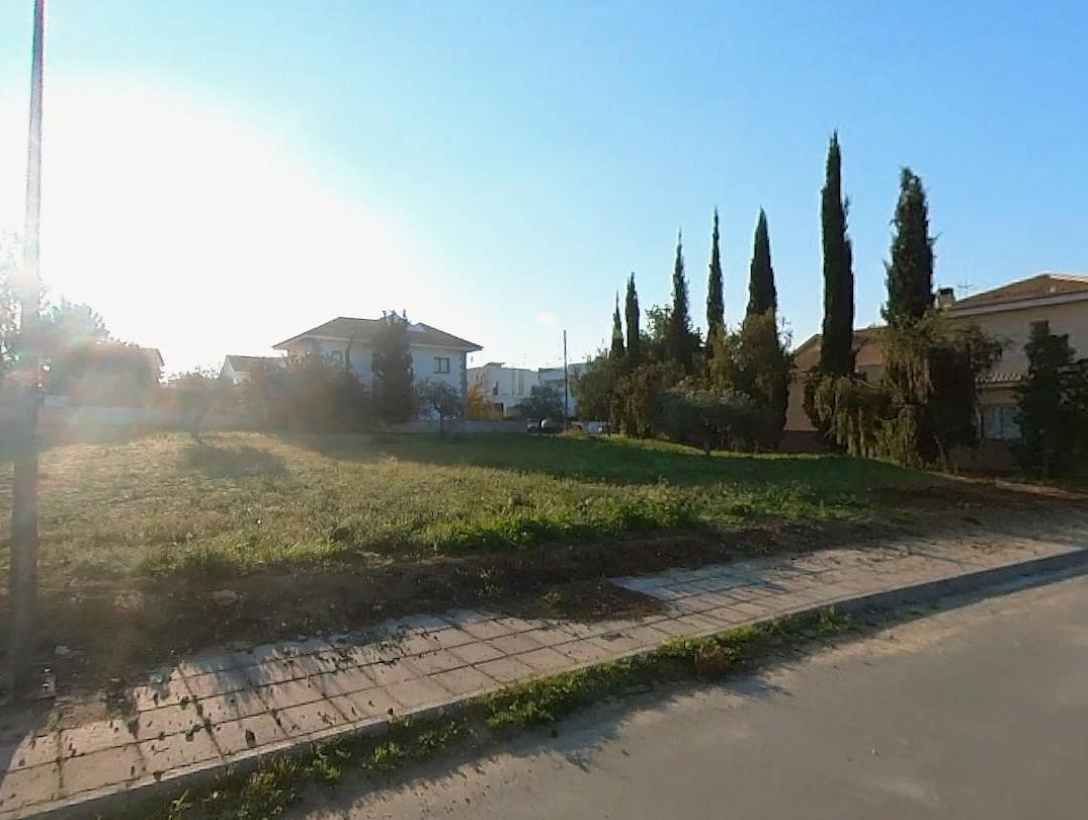 Земля в Никосии