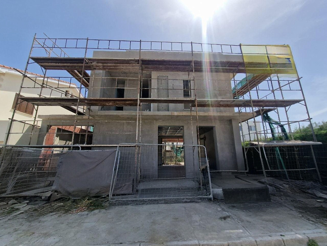 New villa in Larnaca