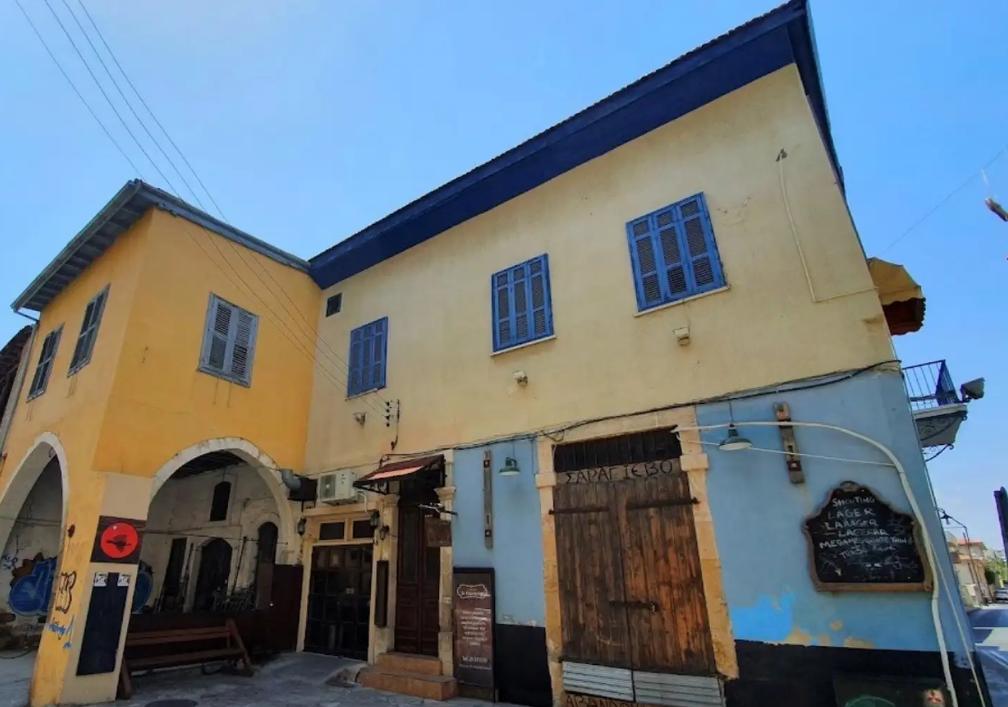 Коммерческое здание в Лимассоле