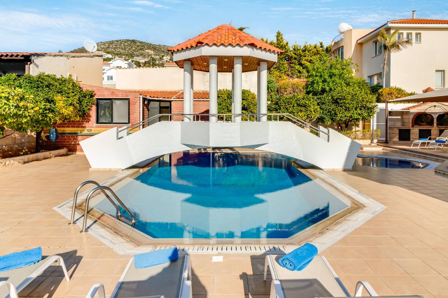 Apartment, 7 bedrooms — 23