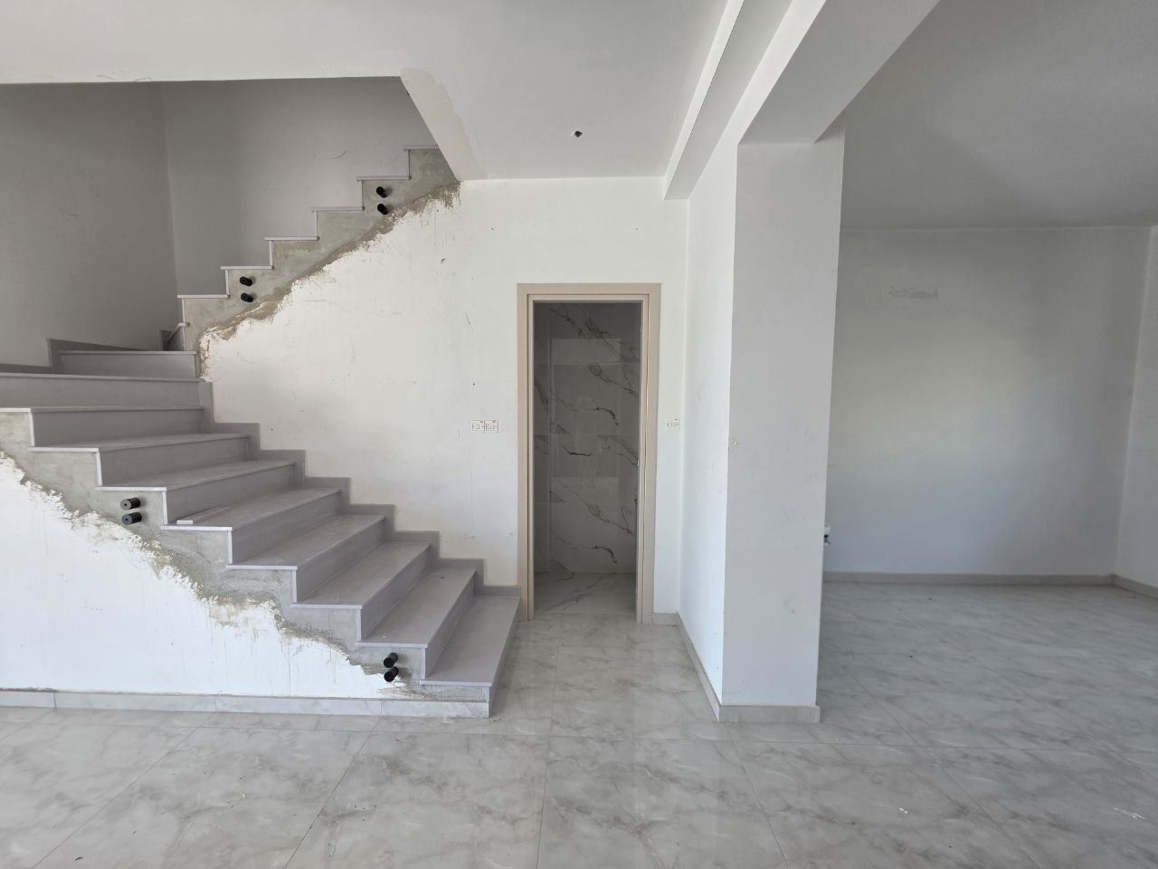4-bedroom villa in Agios Athanasios, Limassol — 8