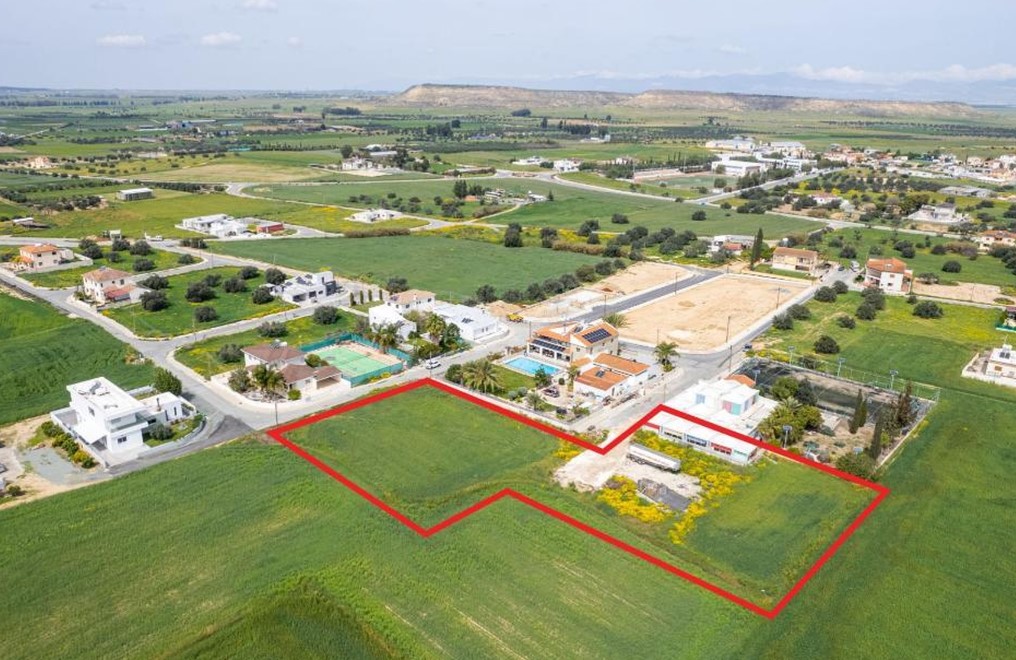 Land in Larnaca