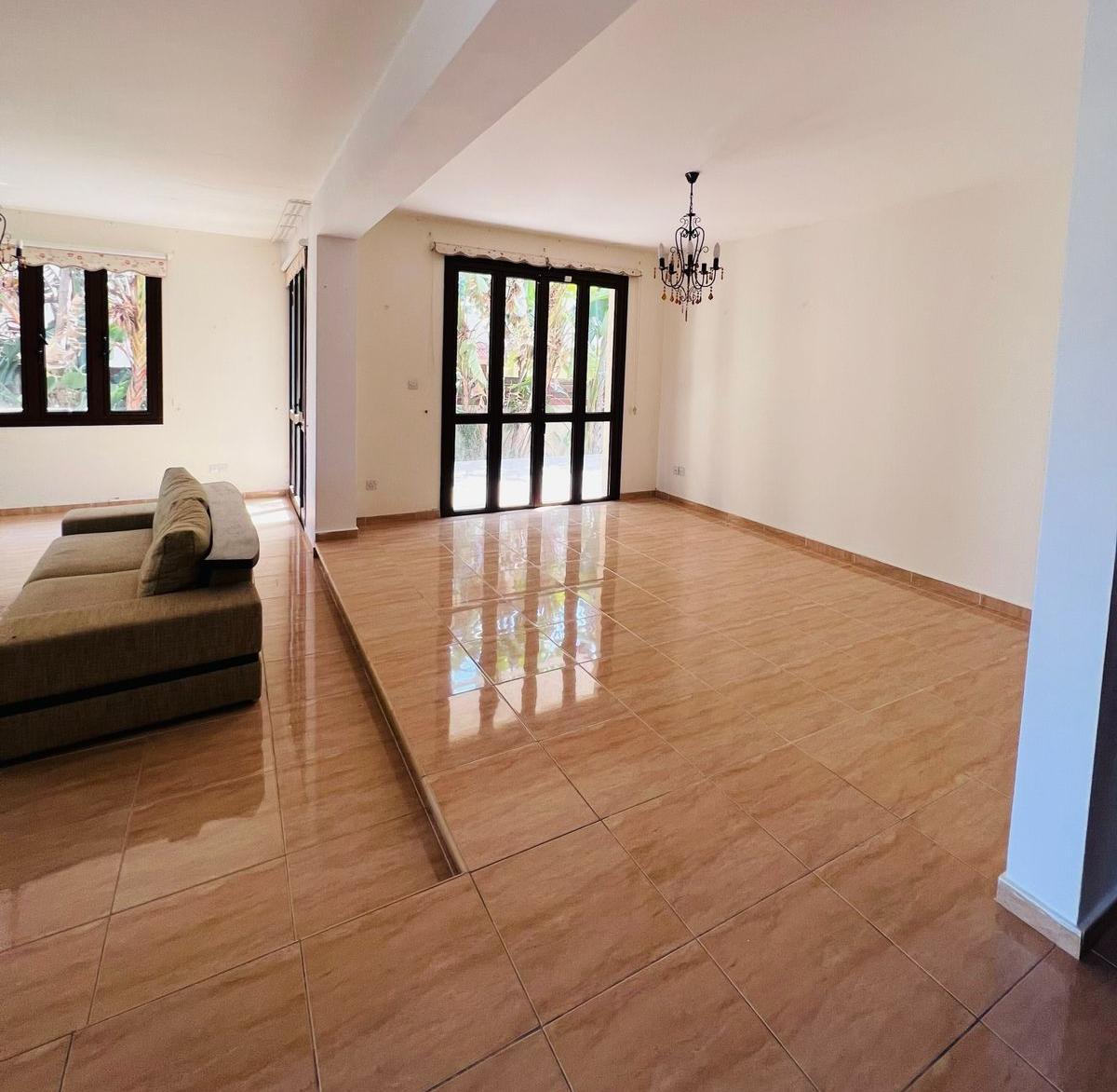 Villa, 4 bedrooms — 5