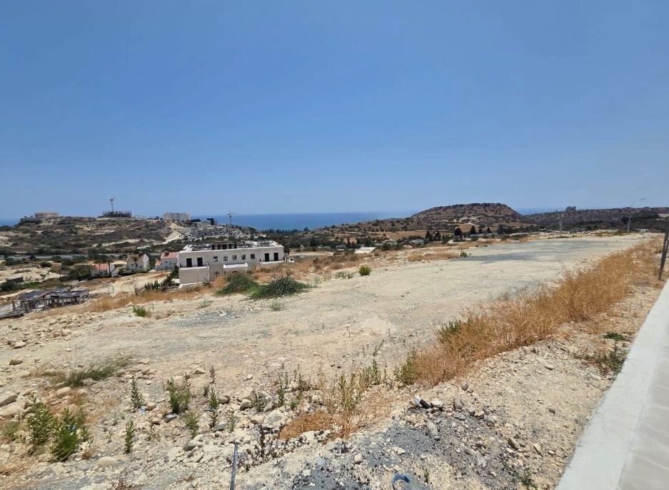 Land in Limassol