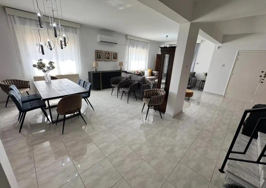 Villa, 5 bedrooms — 6
