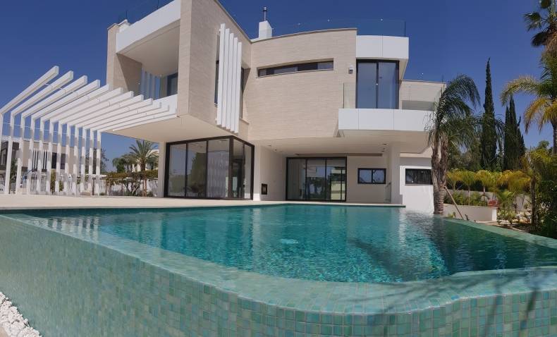 New villa in Limassol