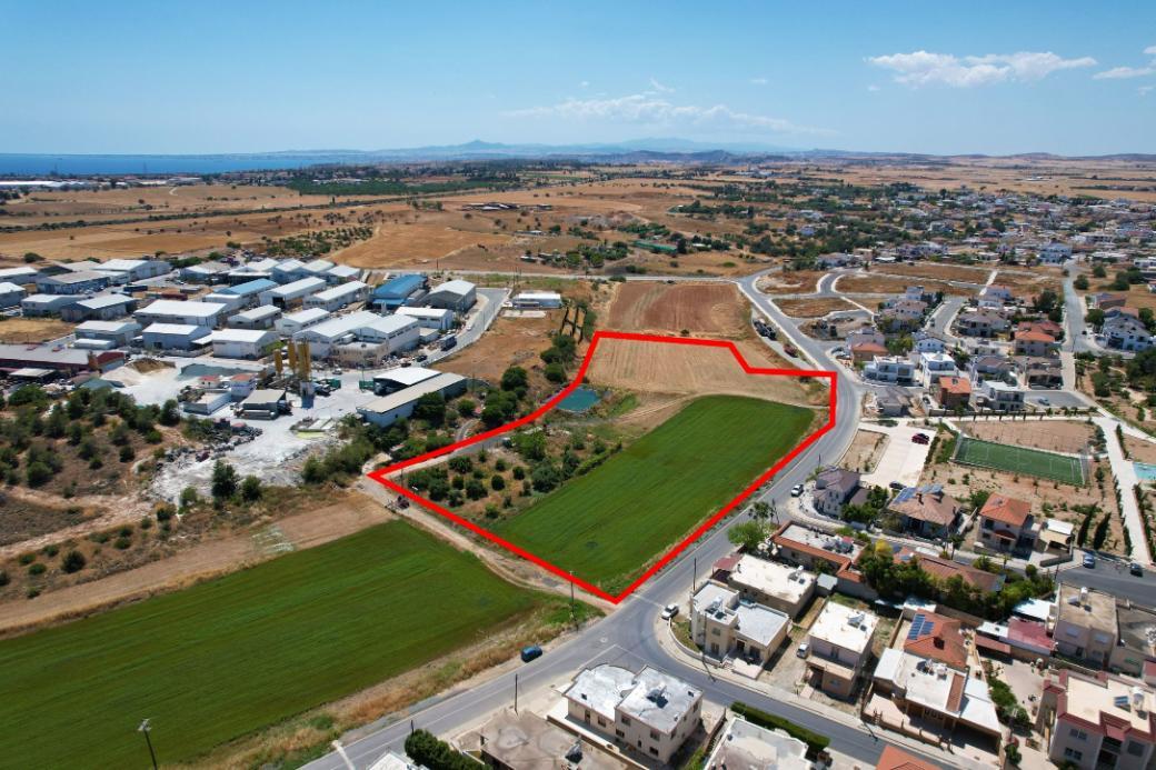Land in Larnaca