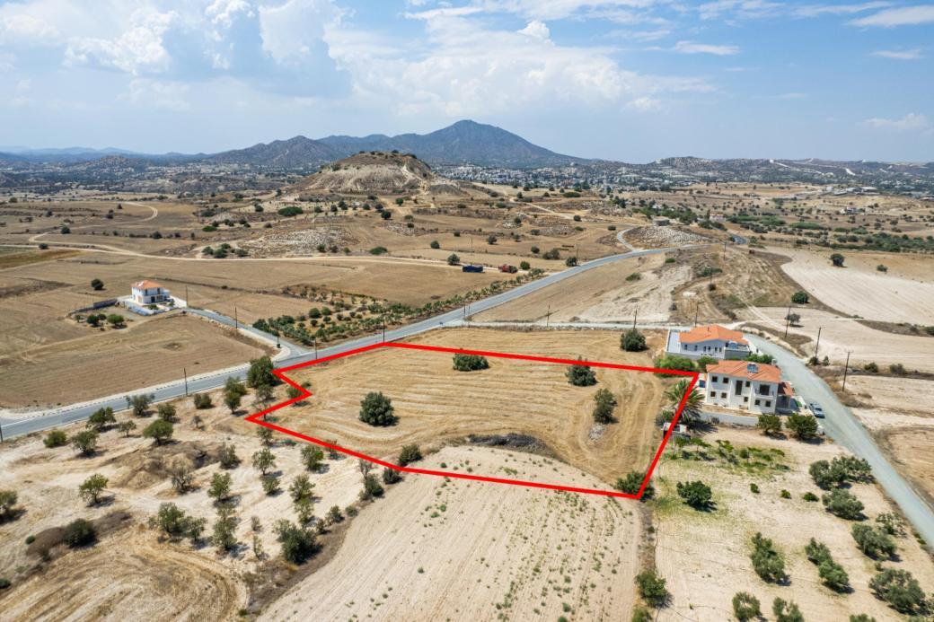Land in Larnaca