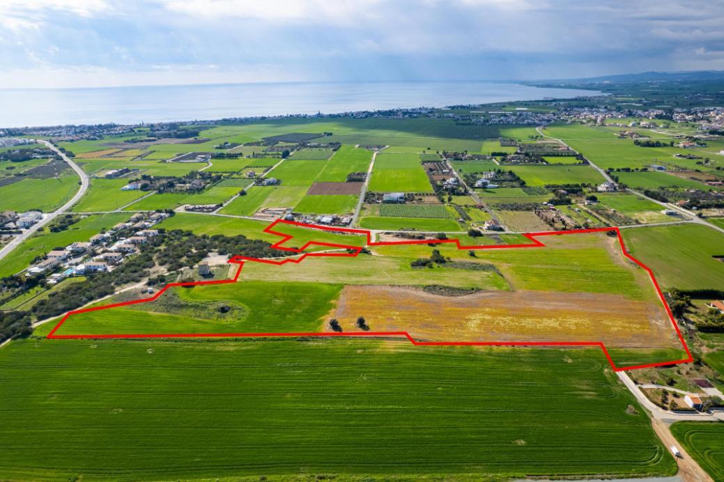 Land in Larnaca