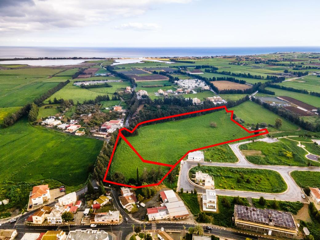 Land in Larnaca