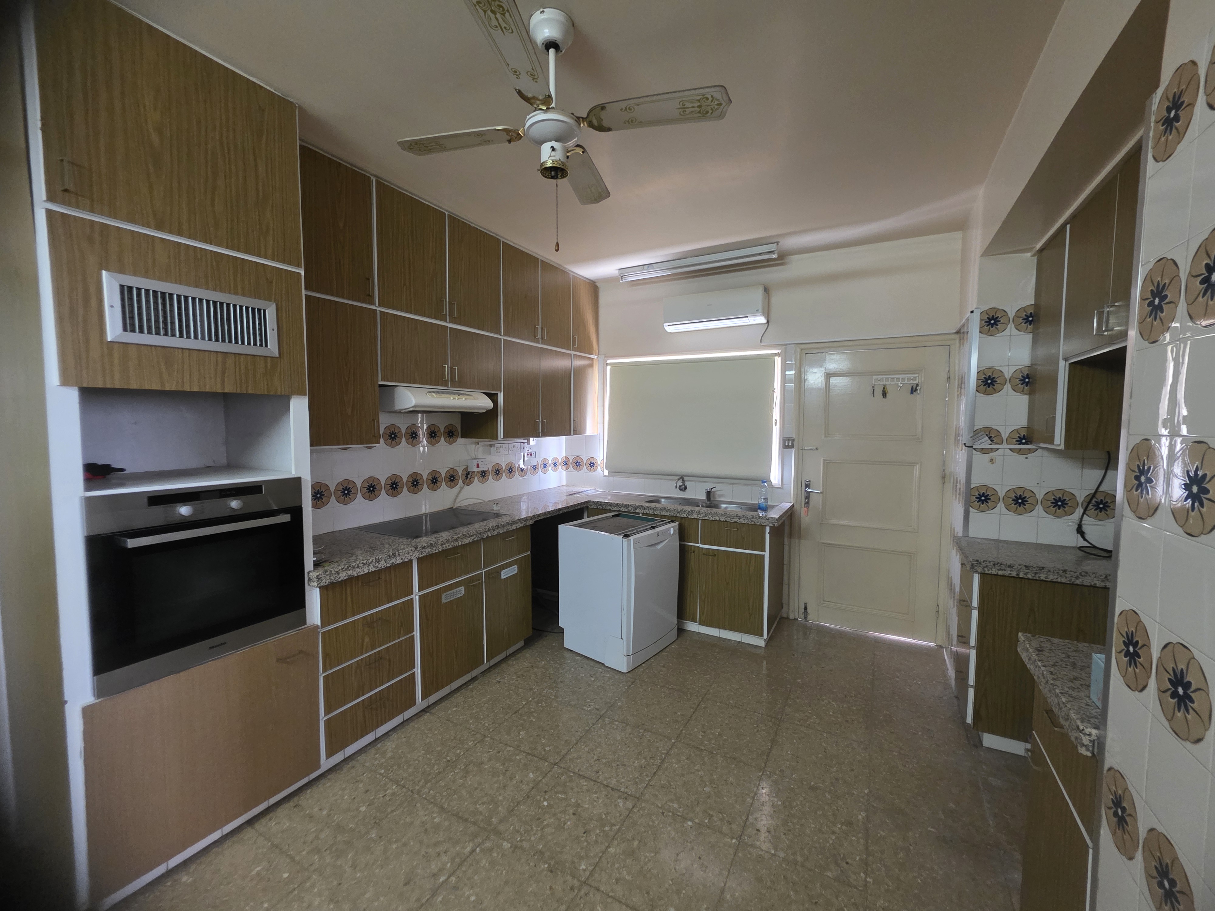 4-bedroom villa in Nicosia № 218704 3