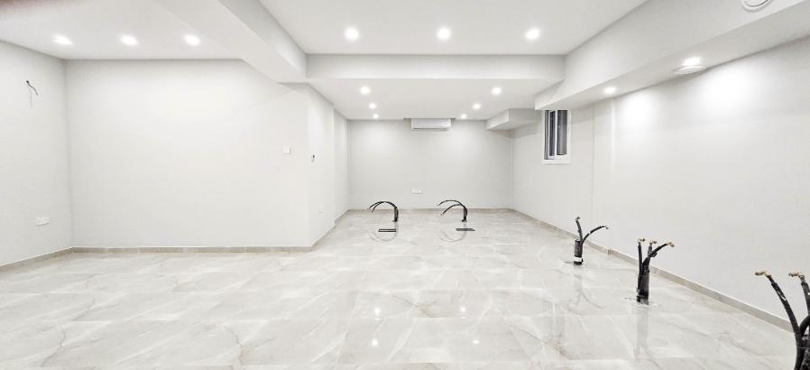 Коммерческое здание на Кипре