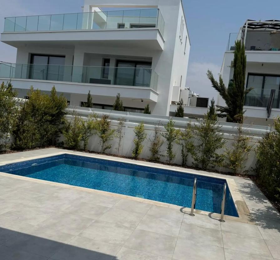 Villa, 3 bedrooms — 2
