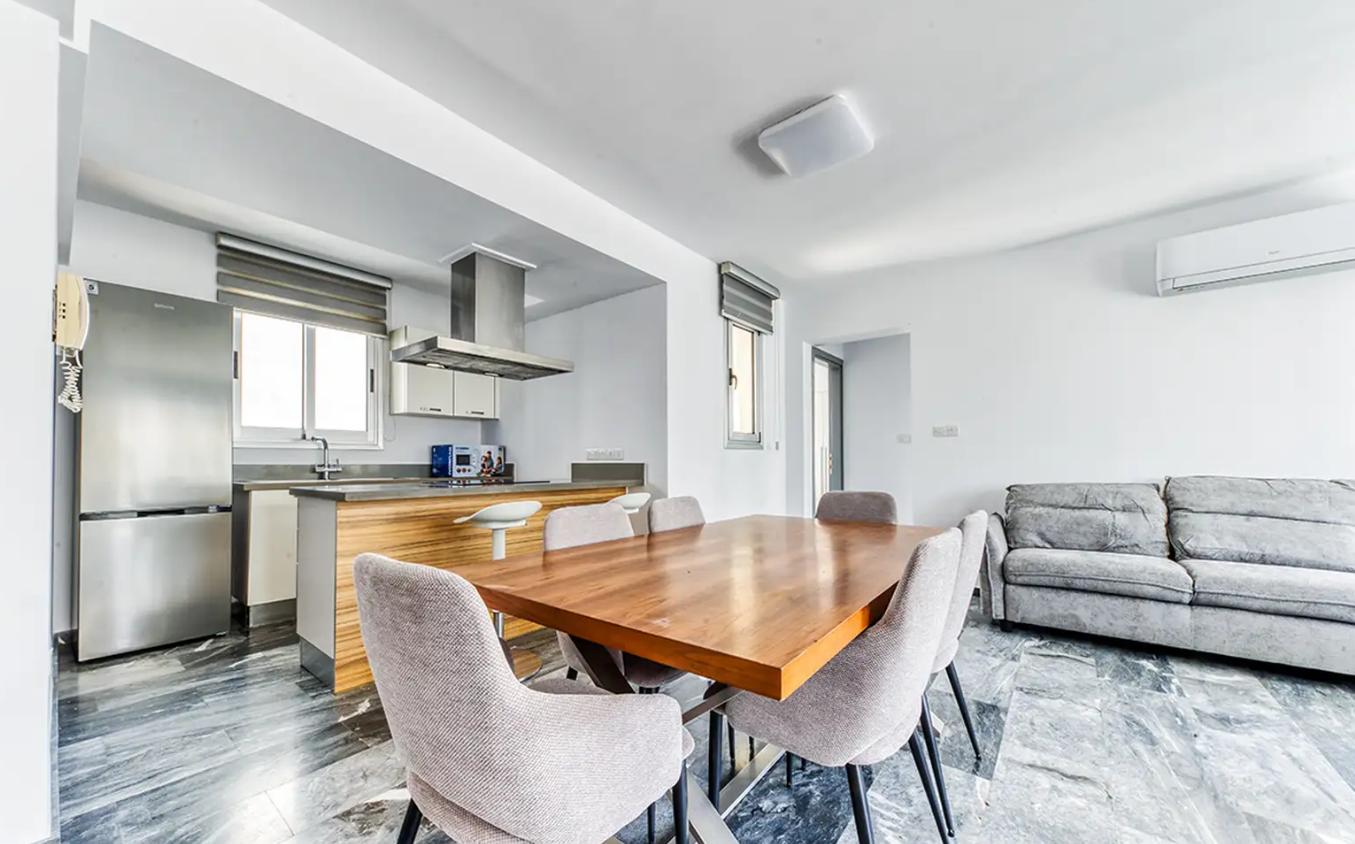 Apartment, 3 bedrooms — 6
