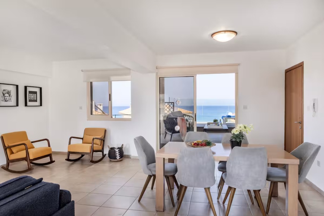 Apartment, 2 bedrooms — 4