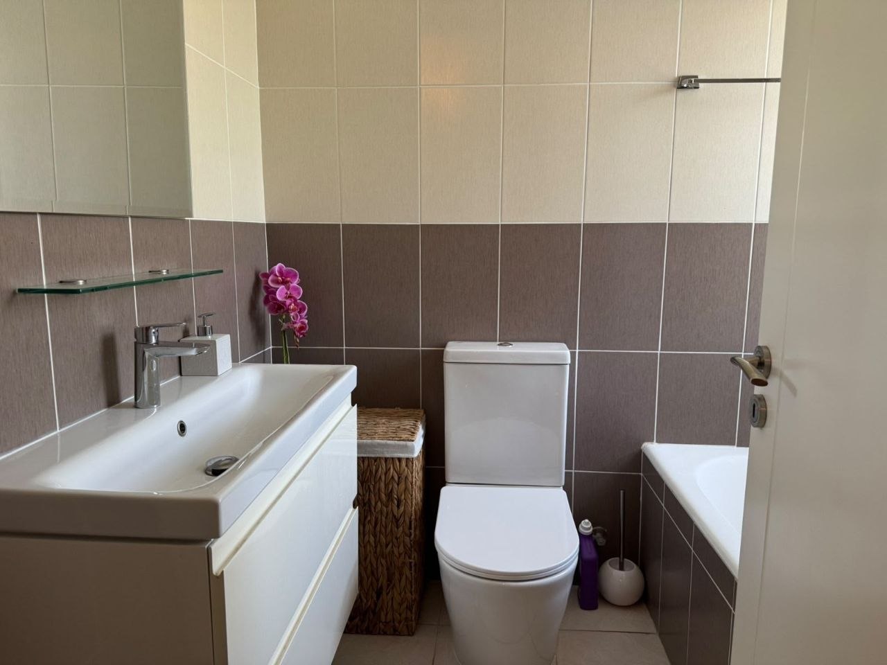 Apartment, 2 bedrooms — 12
