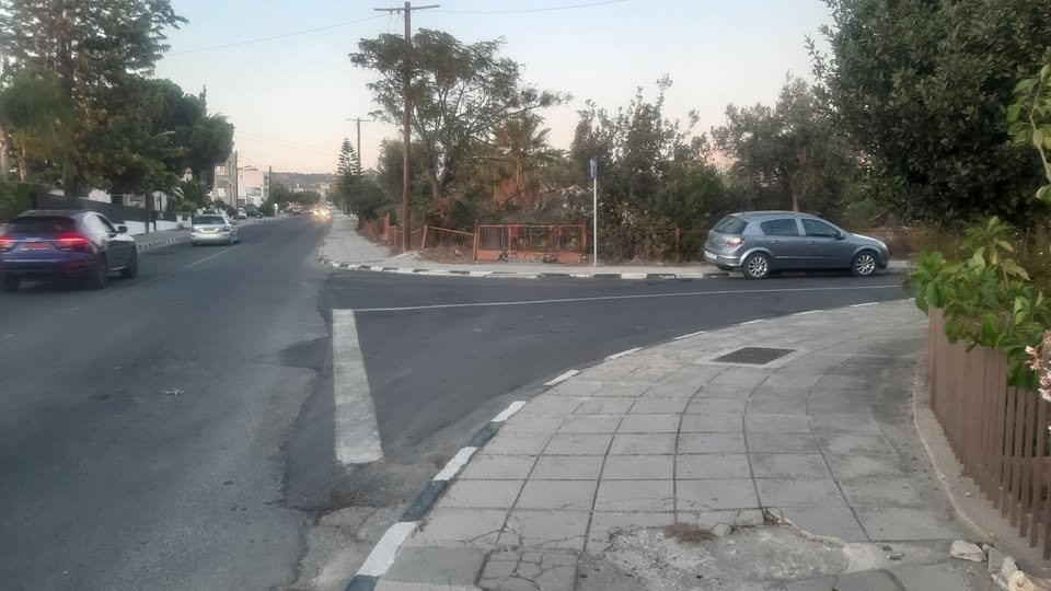 Земля в Пафосе