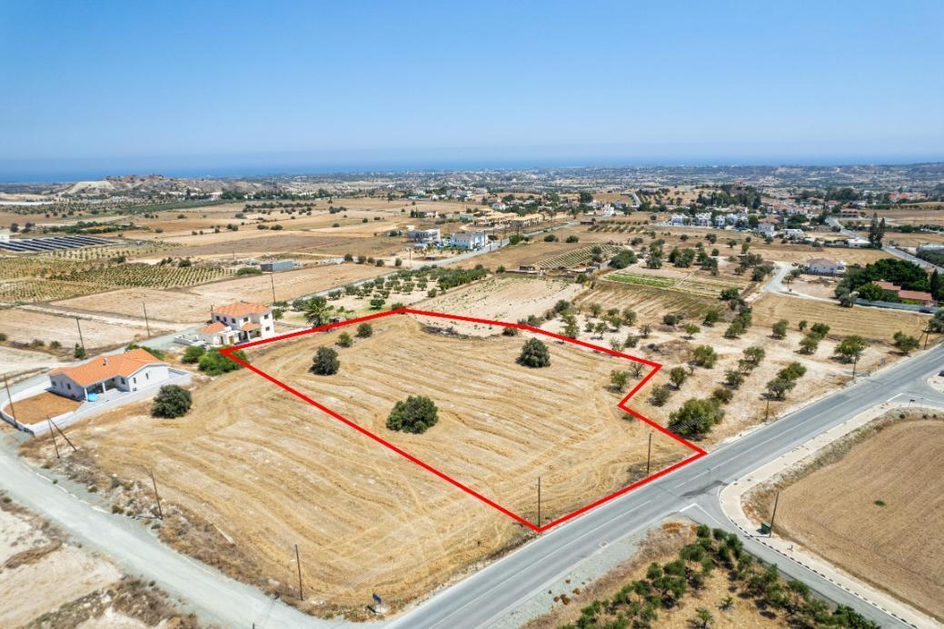 Land in Larnaca