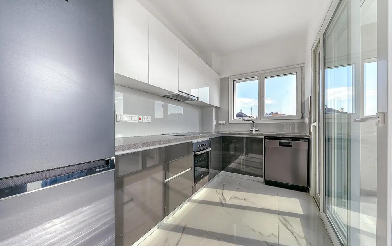 Apartment, 3 bedrooms — 3