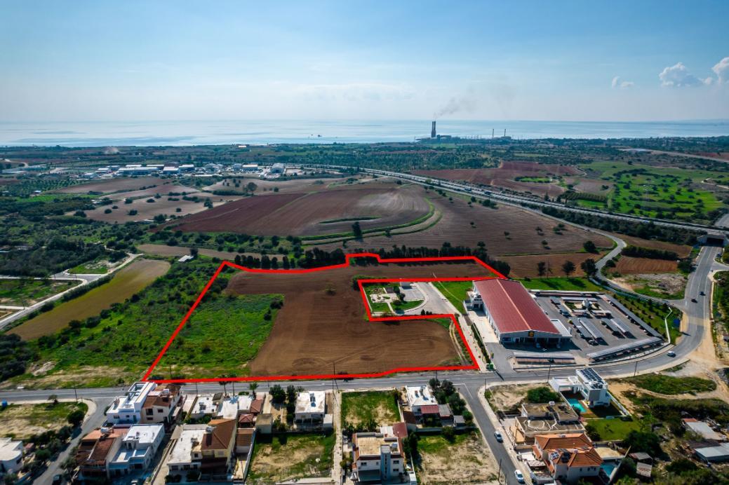 Land in Larnaca