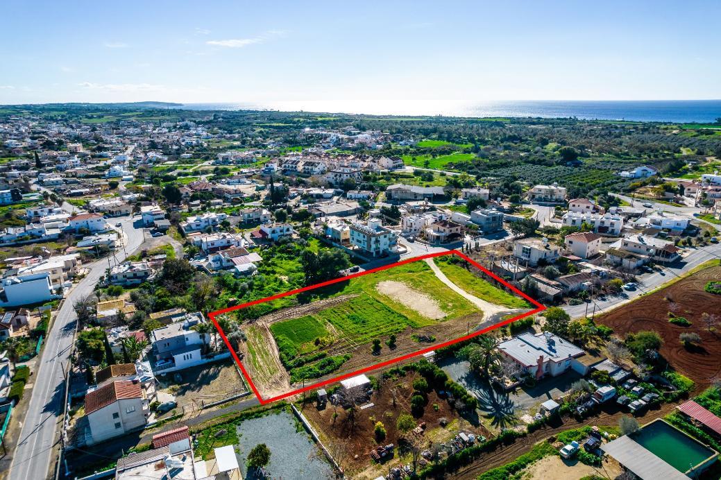 Land in Larnaca