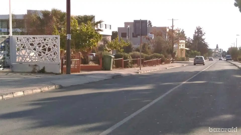 Земля в Пафосе