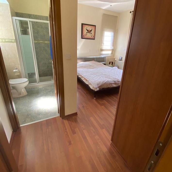 Villa, 5 bedrooms — 12