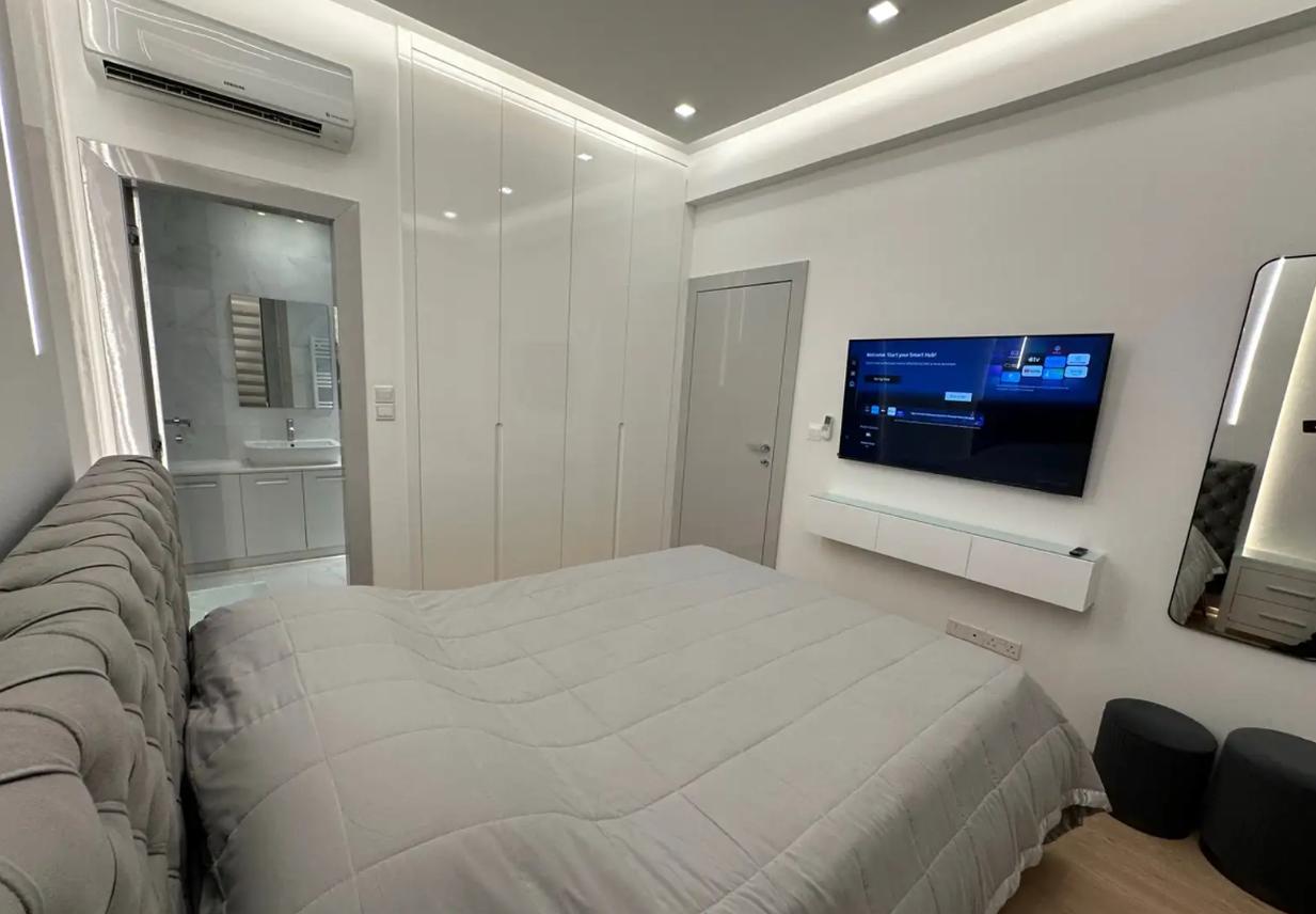 Apartment, 2 bedrooms — 8