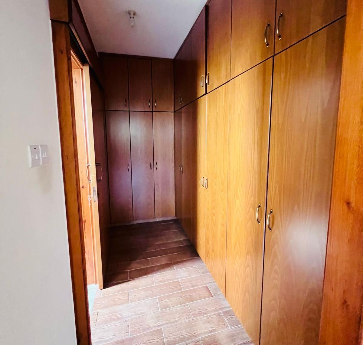 Villa, 4 bedrooms — 8