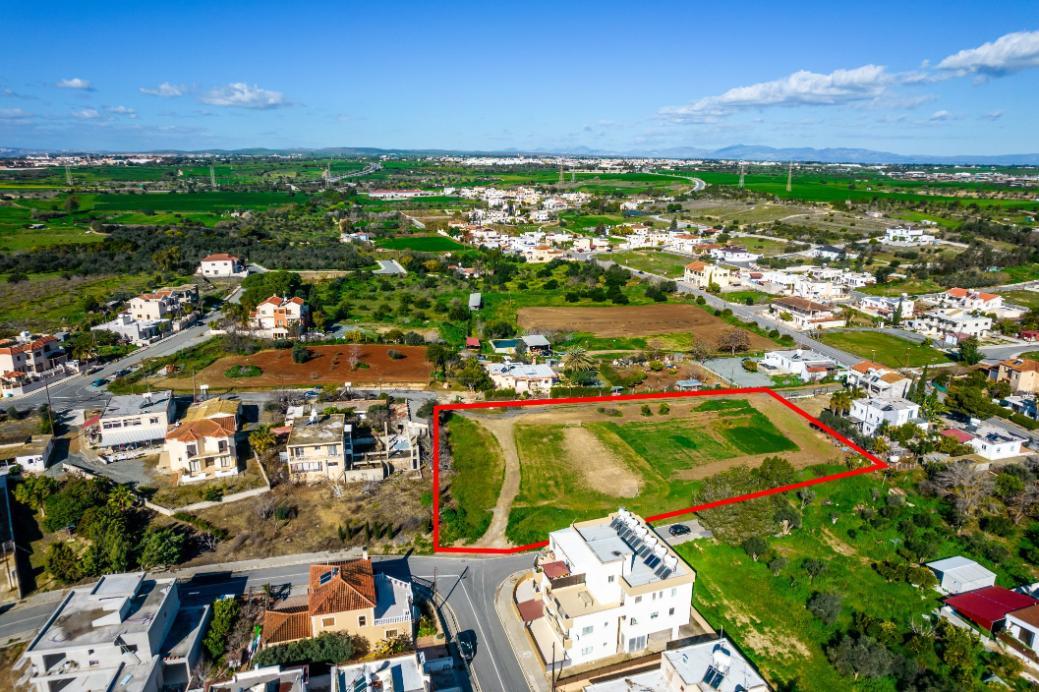 Land in Larnaca
