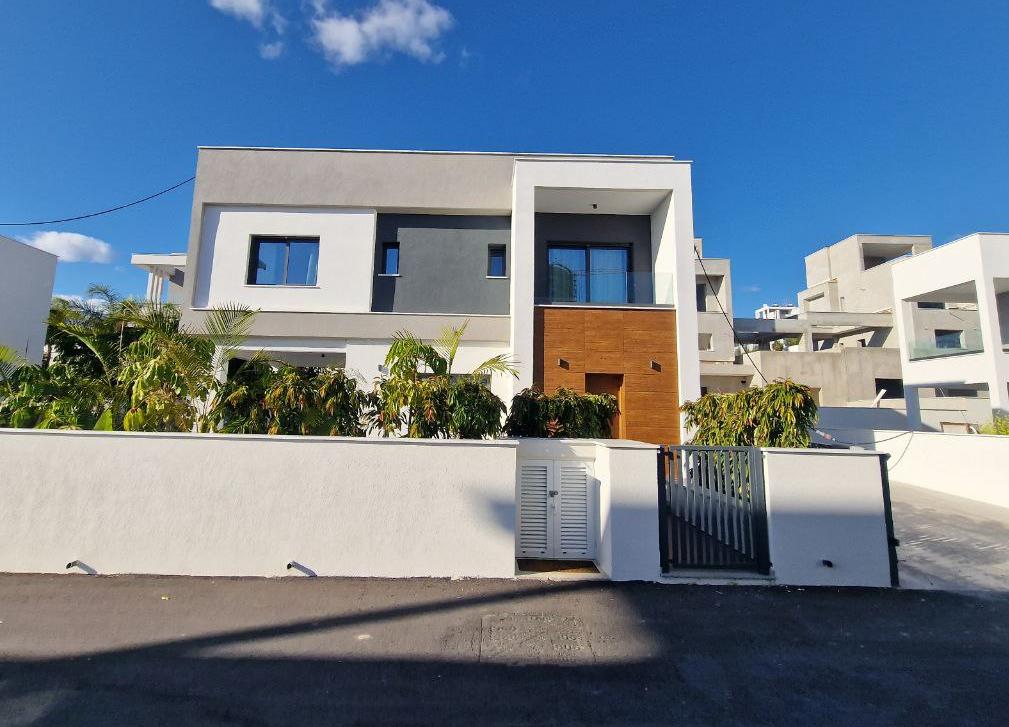 New villa in Limassol